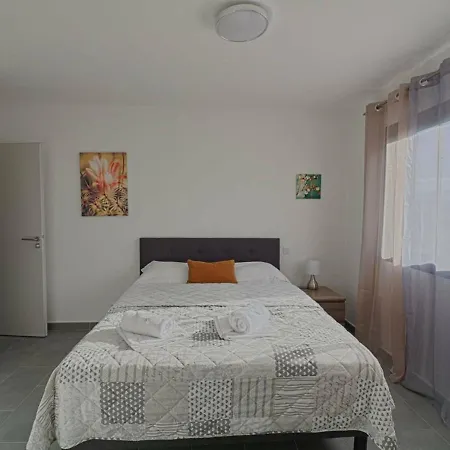 Appartement Ajaccio, 5 Pieces, 8 Personnes - Fr-1-61-495 *