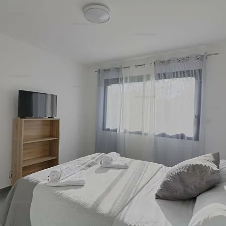 Апартаменты Appartement Ajaccio, 5 Pieces, 8 Personnes - Fr-1-61-495