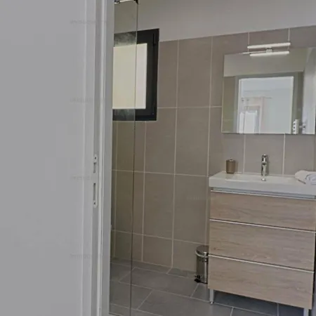 Appartement Ajaccio, 5 Pieces, 8 Personnes - Fr-1-61-495 *